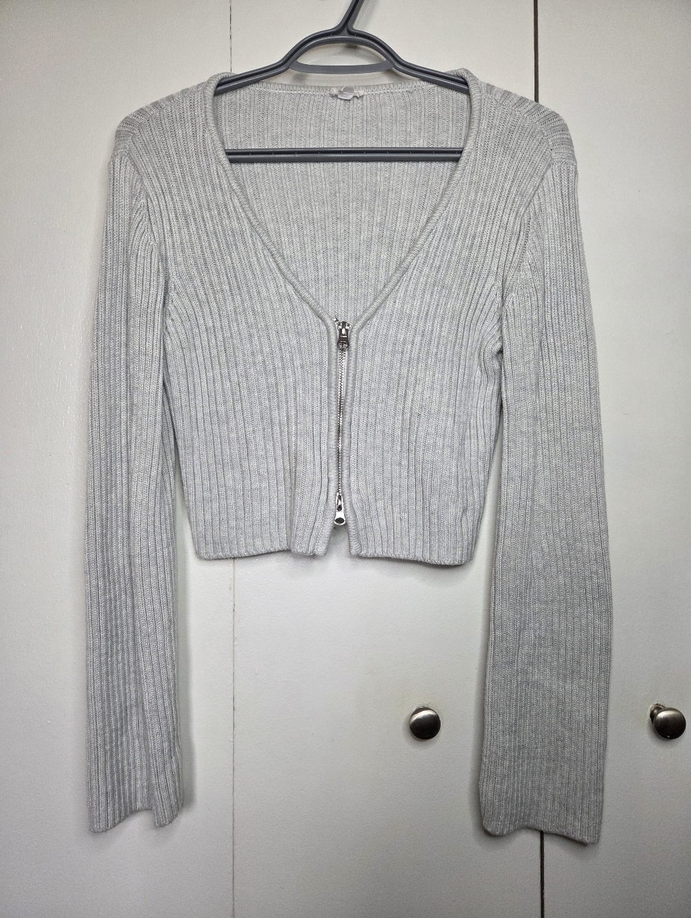 Garage Women's L Light Grey Ribbed Cropped Zip-Up Sweater